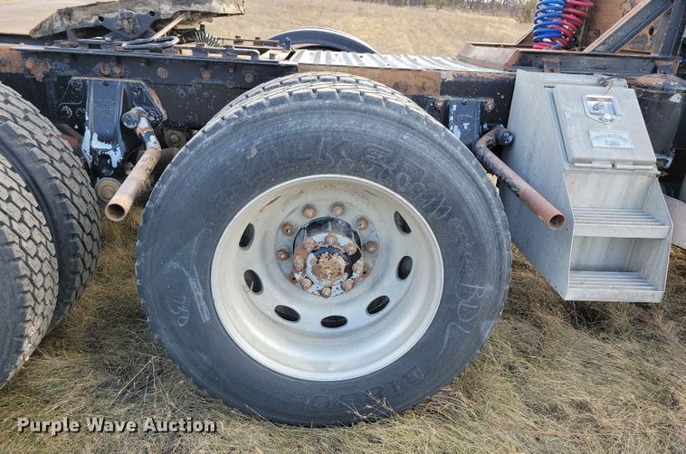 image for item LC9456 1996 Peterbilt 378  semi truck