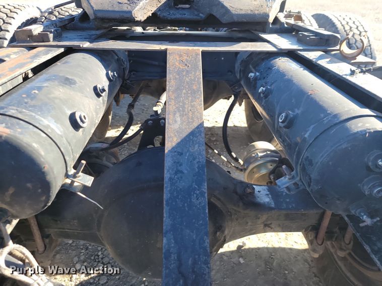 image for item LD9050 1993 WhiteGMC WGM  semi truck