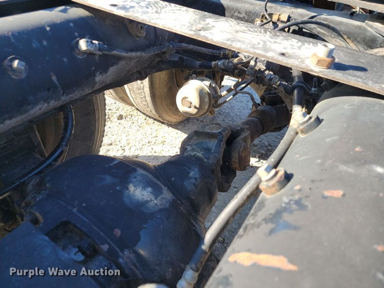 image for item LD9050 1993 WhiteGMC WGM  semi truck