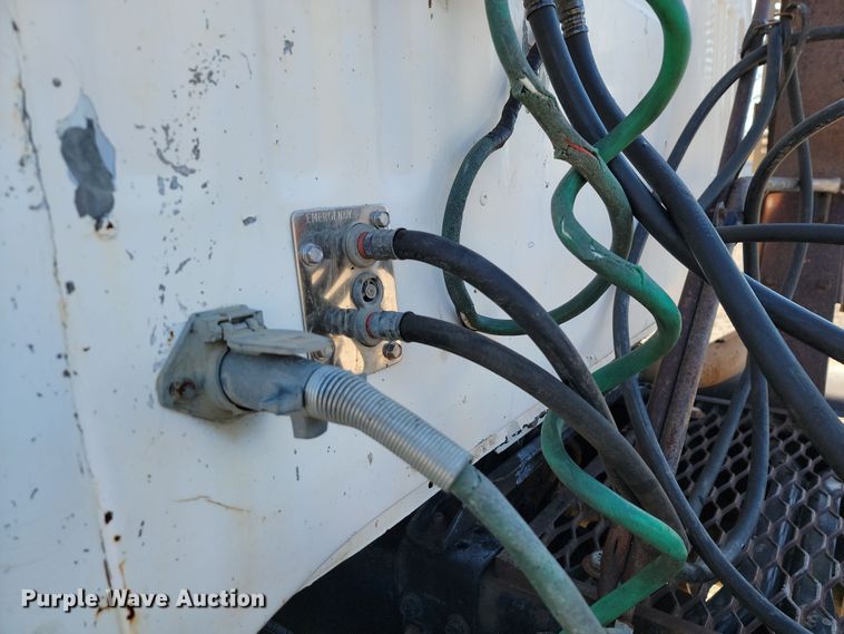 image for item LD9050 1993 WhiteGMC WGM  semi truck