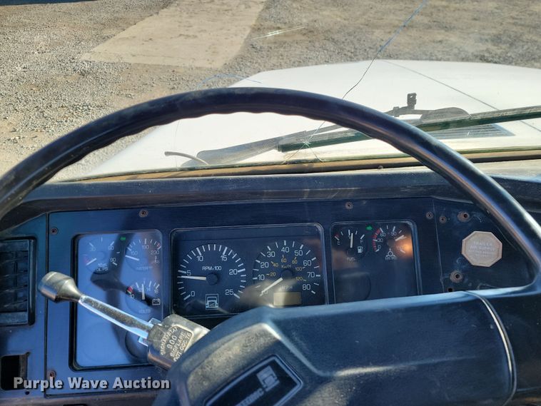 image for item LD9050 1993 WhiteGMC WGM  semi truck