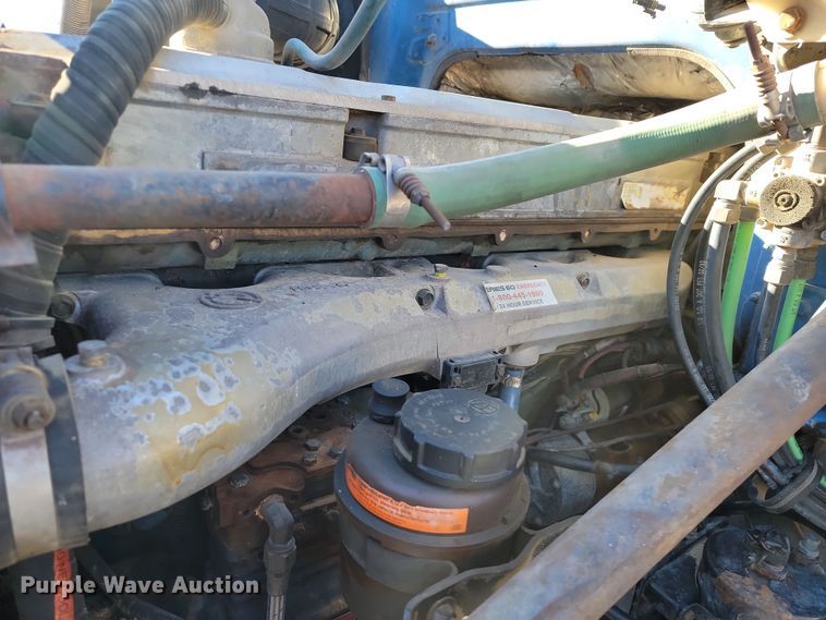 image for item LD9050 1993 WhiteGMC WGM  semi truck