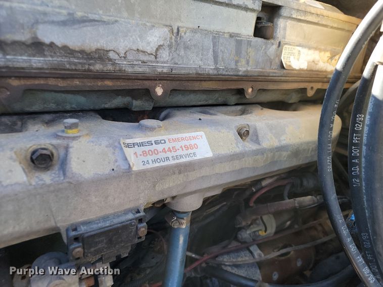 image for item LD9050 1993 WhiteGMC WGM  semi truck