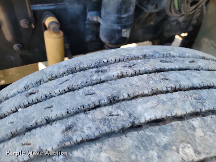 image for item LD9050 1993 WhiteGMC WGM  semi truck