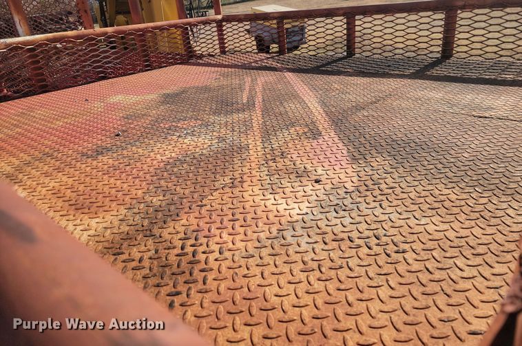 image for item LD9065 1981 Nabor SE  skid trailer