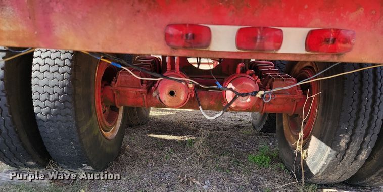 image for item LD9065 1981 Nabor SE  skid trailer