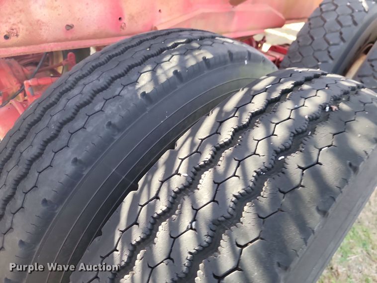 image for item LD9065 1981 Nabor SE  skid trailer