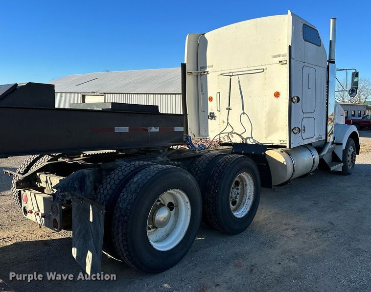 2001 Kenworth T880 semi truck in Ochelata, OK Item LD9070 for sale