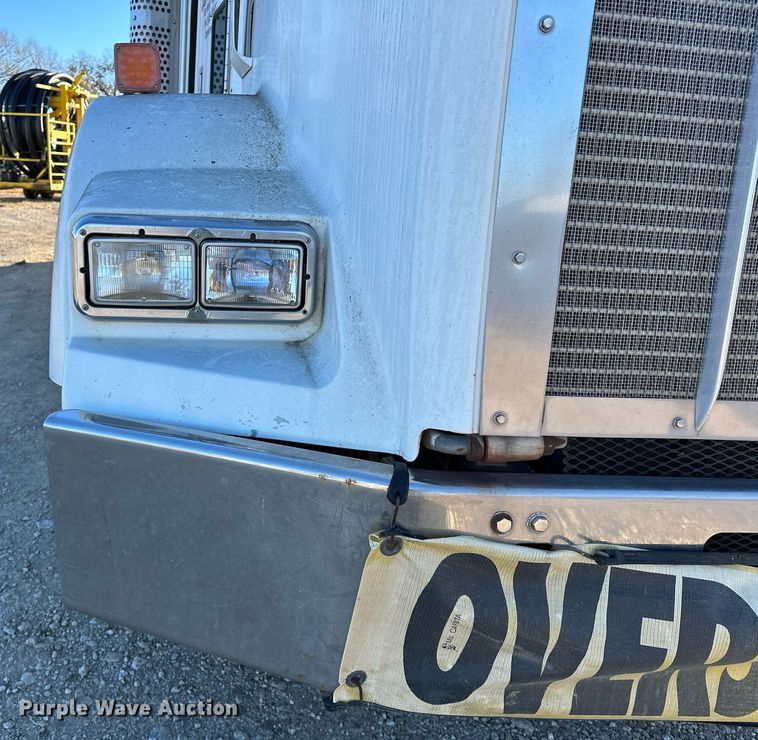 2001 Kenworth T880 semi truck in Ochelata, OK Item LD9070 for sale