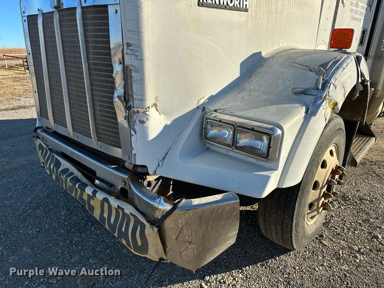 2001 Kenworth T880 semi truck in Ochelata, OK Item LD9070 for sale