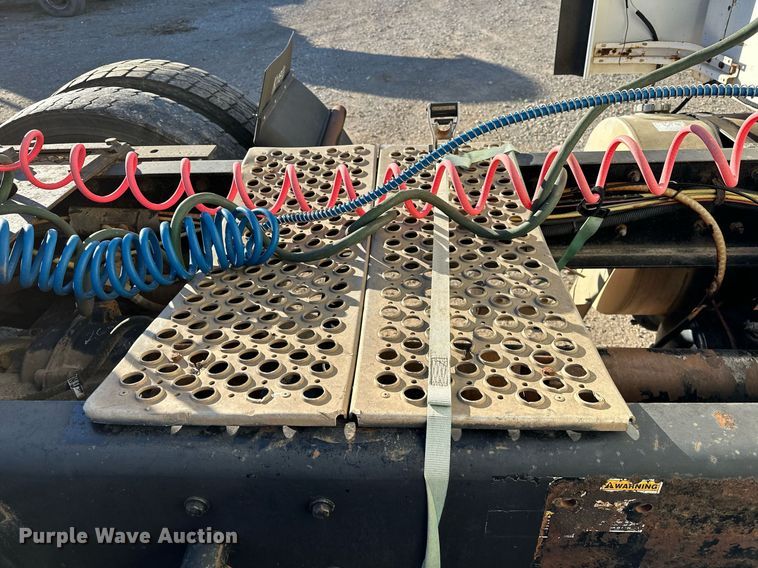 2001 Kenworth T880 semi truck in Ochelata, OK Item LD9070 for sale