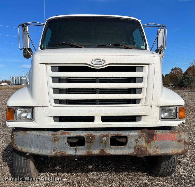 image for item LD9838 1998 Ford L8000  truck cab and chassis