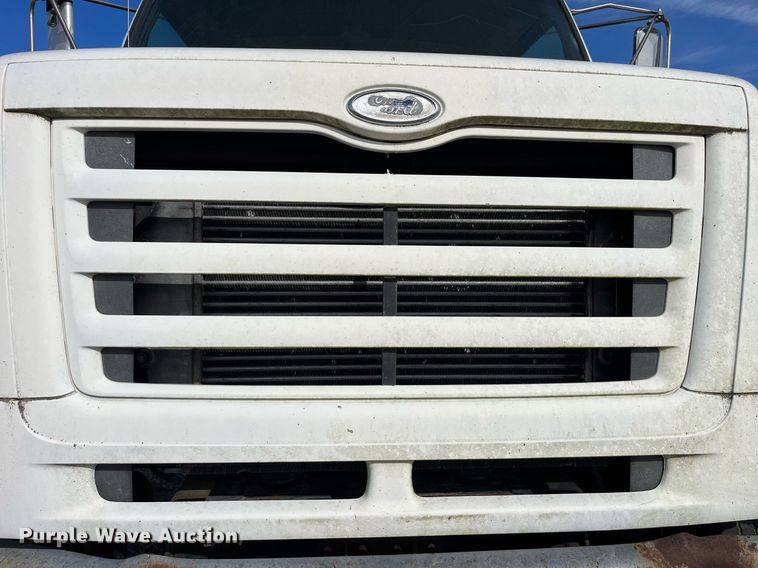 image for item LD9838 1998 Ford L8000  truck cab and chassis