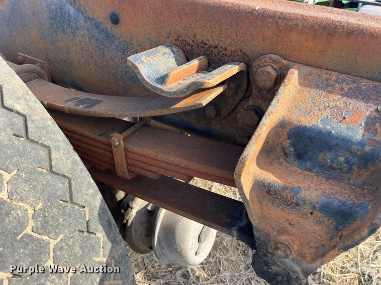 image for item LD9838 1998 Ford L8000  truck cab and chassis