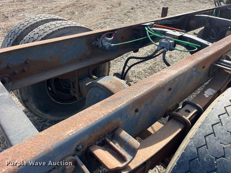 image for item LD9838 1998 Ford L8000  truck cab and chassis