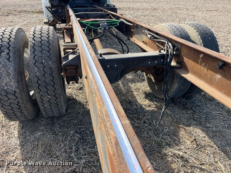 image for item LD9838 1998 Ford L8000  truck cab and chassis