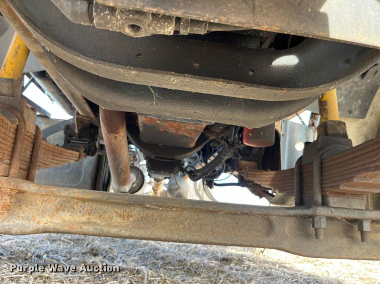 image for item LD9838 1998 Ford L8000  truck cab and chassis