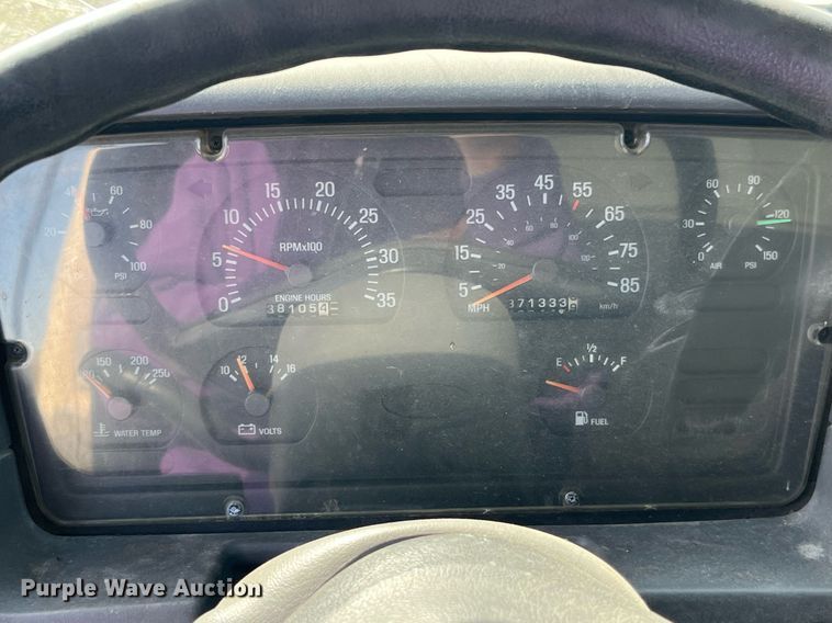 image for item LD9838 1998 Ford L8000  truck cab and chassis