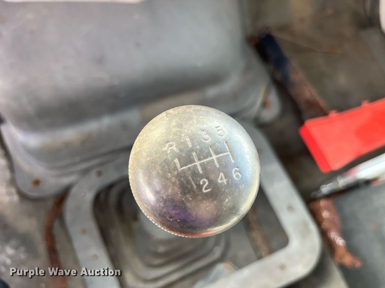 image for item LD9838 1998 Ford L8000  truck cab and chassis