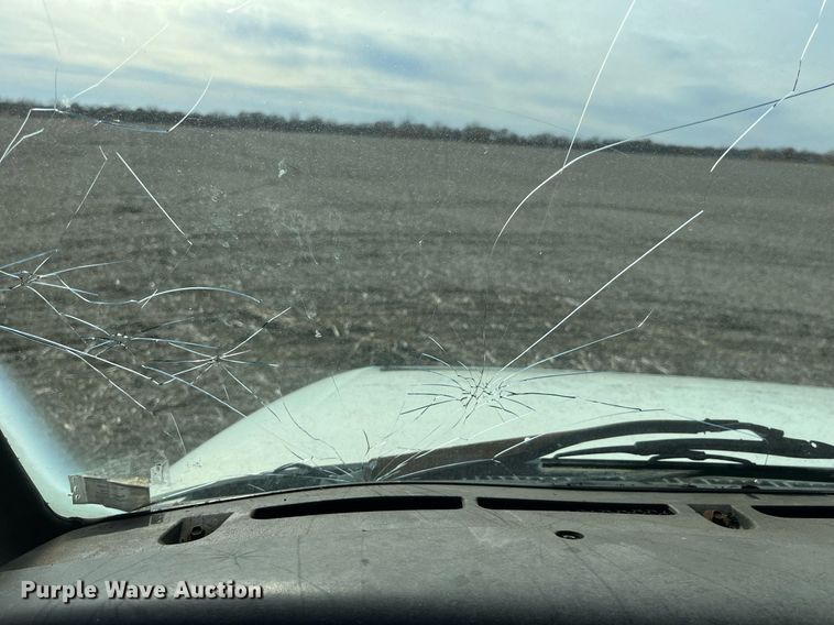 image for item LD9838 1998 Ford L8000  truck cab and chassis