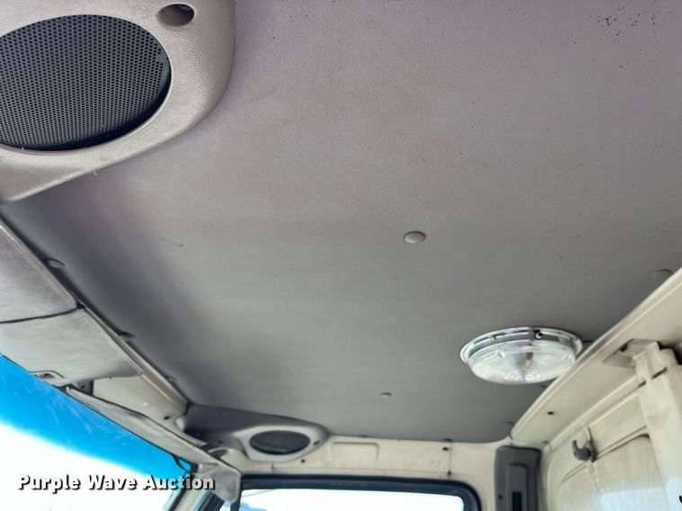 image for item LD9838 1998 Ford L8000  truck cab and chassis