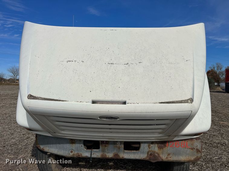 image for item LD9838 1998 Ford L8000  truck cab and chassis