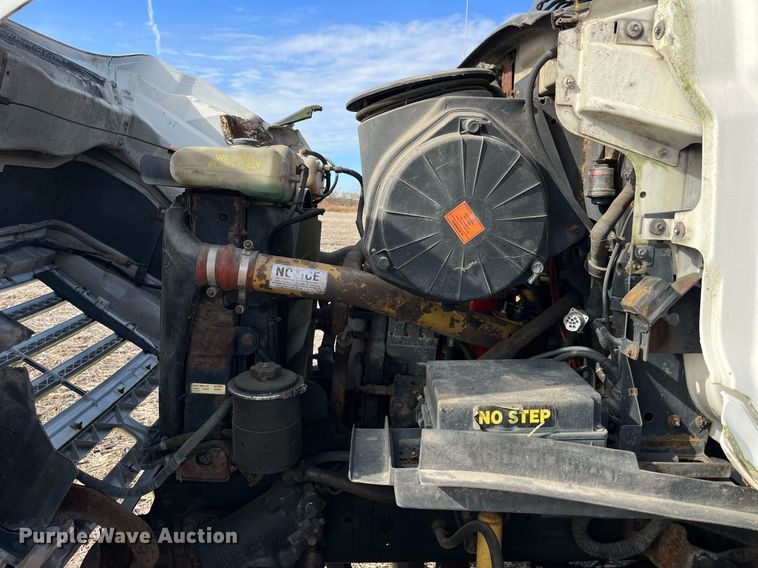 image for item LD9838 1998 Ford L8000  truck cab and chassis