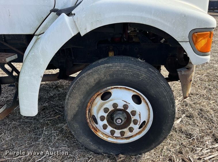 image for item LD9838 1998 Ford L8000  truck cab and chassis