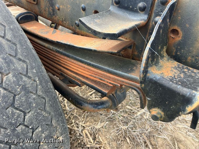 image for item LD9840 1999 Chevrolet C7500  truck cab and chassis