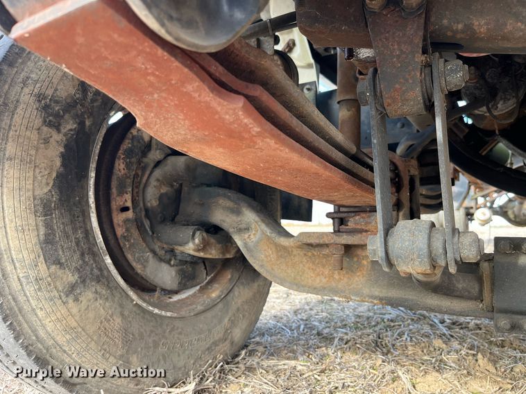 image for item LD9840 1999 Chevrolet C7500  truck cab and chassis