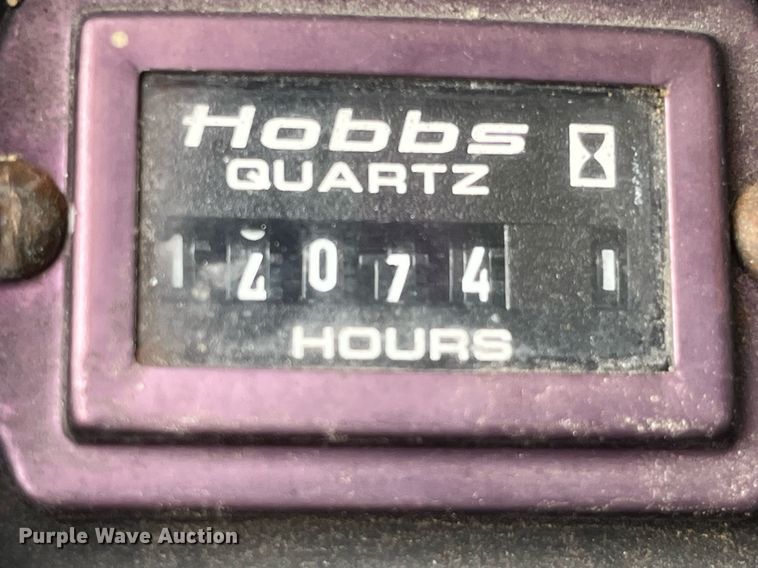 image for item LD9840 1999 Chevrolet C7500  truck cab and chassis