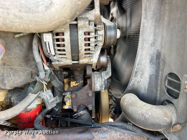 image for item LD9840 1999 Chevrolet C7500  truck cab and chassis