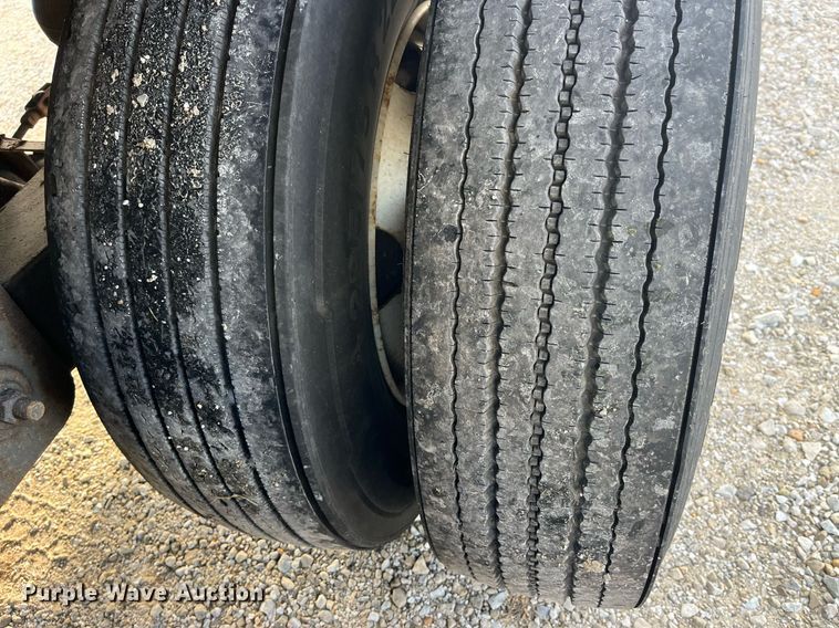 image for item LD9888 2008 Strick  dry van trailer