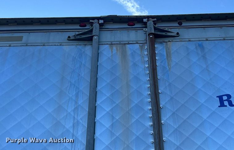 image for item LD9890 2008 Utility Trailer VS2RA  refrigerated van trailer