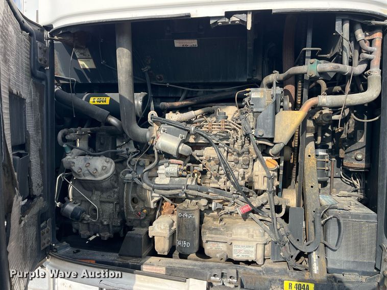 image for item LD9890 2008 Utility Trailer VS2RA  refrigerated van trailer