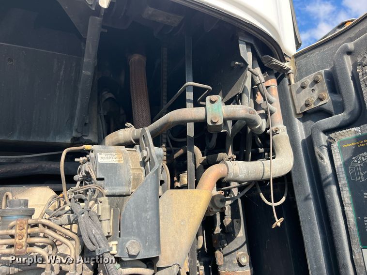 image for item LD9890 2008 Utility Trailer VS2RA  refrigerated van trailer