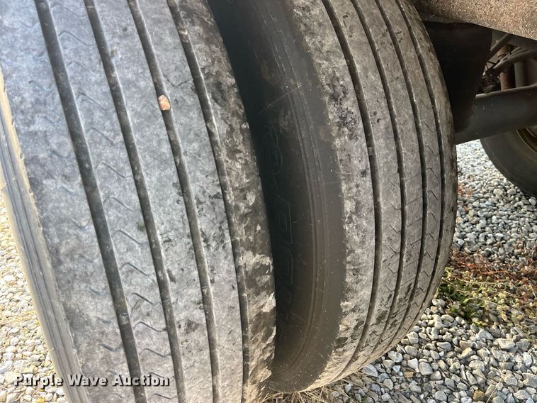 image for item LD9890 2008 Utility Trailer VS2RA  refrigerated van trailer