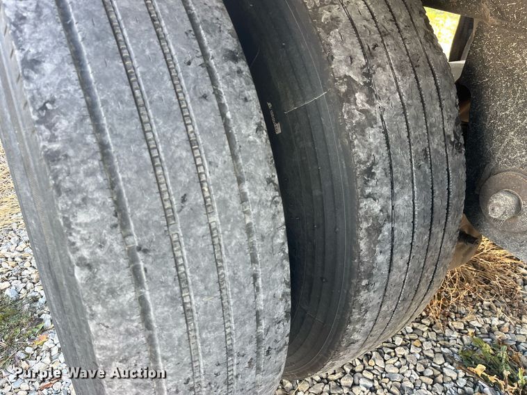 image for item LD9890 2008 Utility Trailer VS2RA  refrigerated van trailer