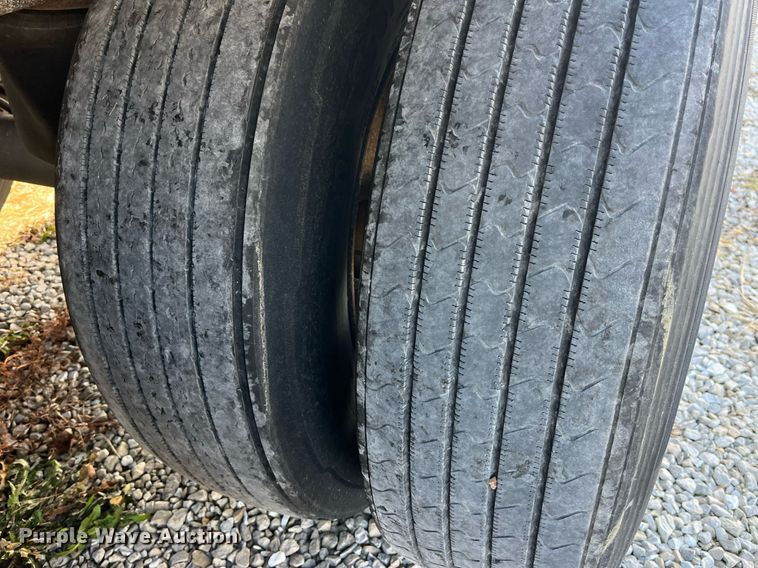 image for item LD9890 2008 Utility Trailer VS2RA  refrigerated van trailer