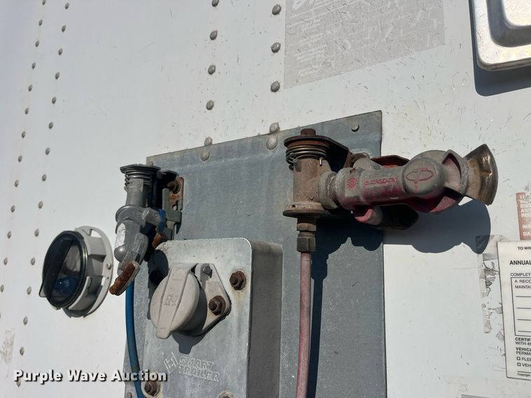 image for item LD9891 2005 Wabash DVCVHPC  dry van trailer