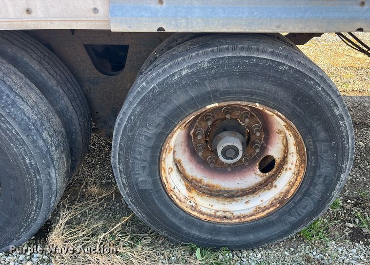 image for item LD9891 2005 Wabash DVCVHPC  dry van trailer