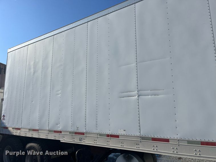 image for item LD9892 2006 Utility Trailer VS2RA  refrigerated van trailer