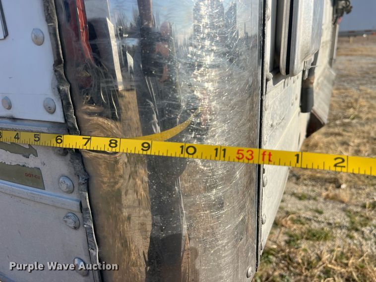 image for item LD9892 2006 Utility Trailer VS2RA  refrigerated van trailer