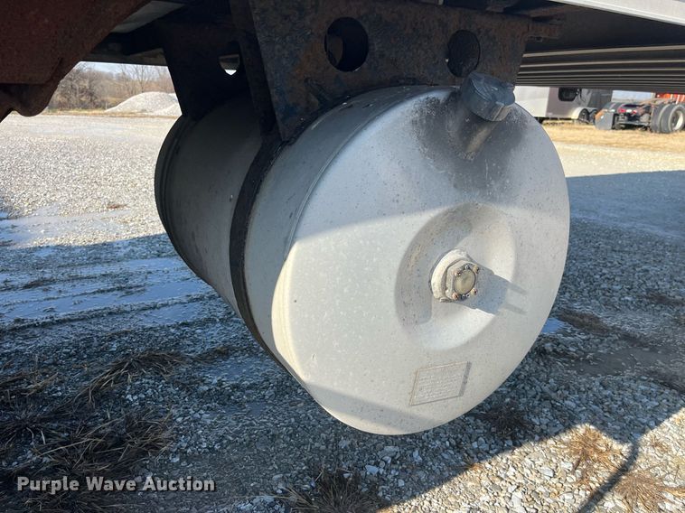 image for item LD9892 2006 Utility Trailer VS2RA  refrigerated van trailer