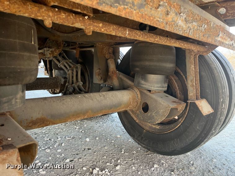 image for item LD9892 2006 Utility Trailer VS2RA  refrigerated van trailer