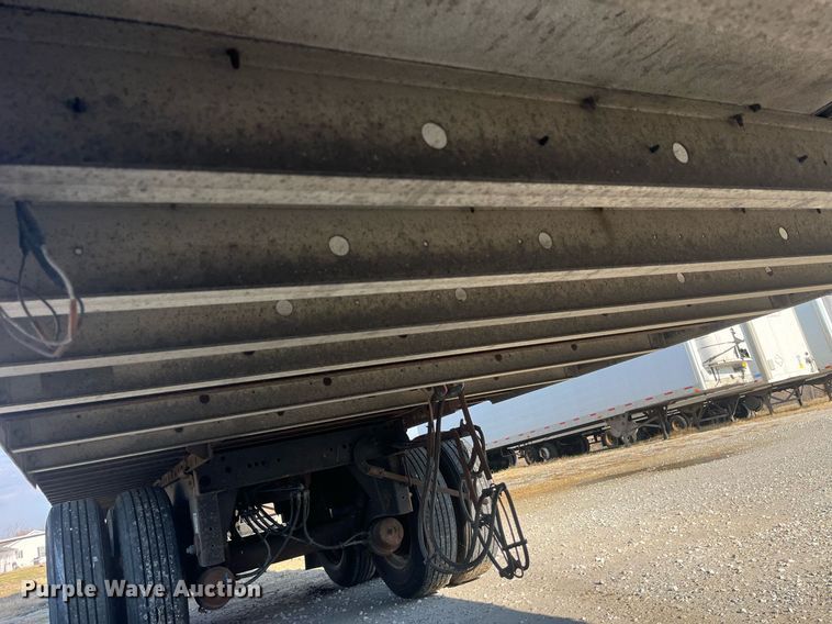 image for item LD9892 2006 Utility Trailer VS2RA  refrigerated van trailer