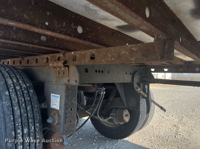 image for item LD9892 2006 Utility Trailer VS2RA  refrigerated van trailer