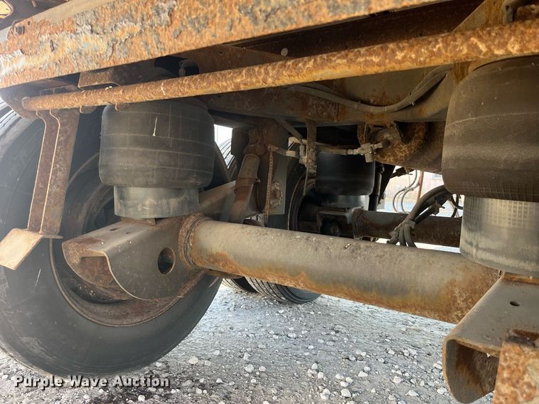 image for item LD9892 2006 Utility Trailer VS2RA  refrigerated van trailer