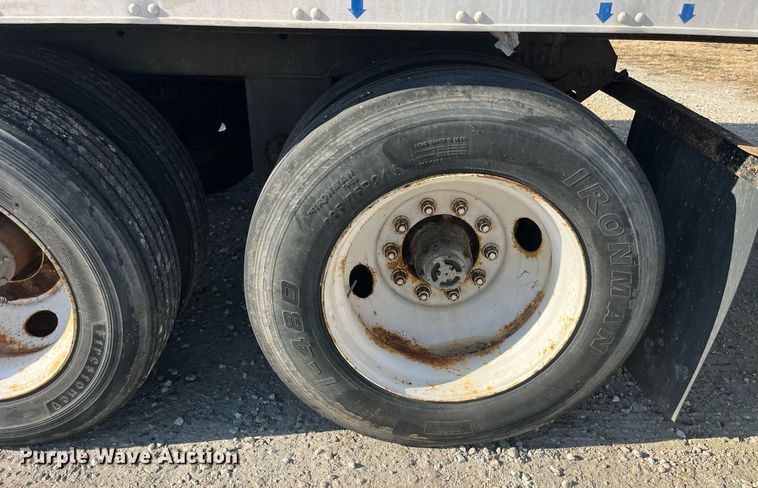 image for item LD9892 2006 Utility Trailer VS2RA  refrigerated van trailer