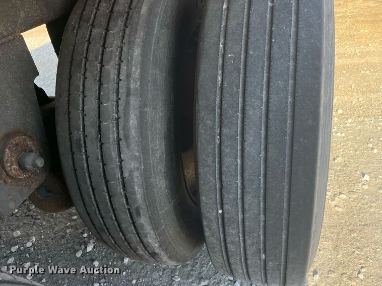 image for item LD9892 2006 Utility Trailer VS2RA  refrigerated van trailer